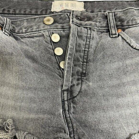 Free People "We The Free" Denim Fray Hem Shorts, Size 26 - Picture 5 of 8